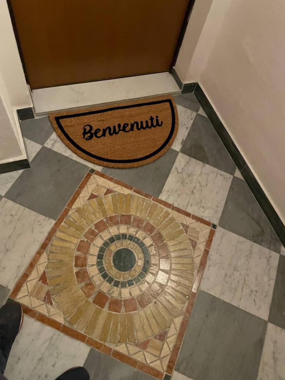 La Casina Di Maya Lägenhet Livorno Exteriör bild